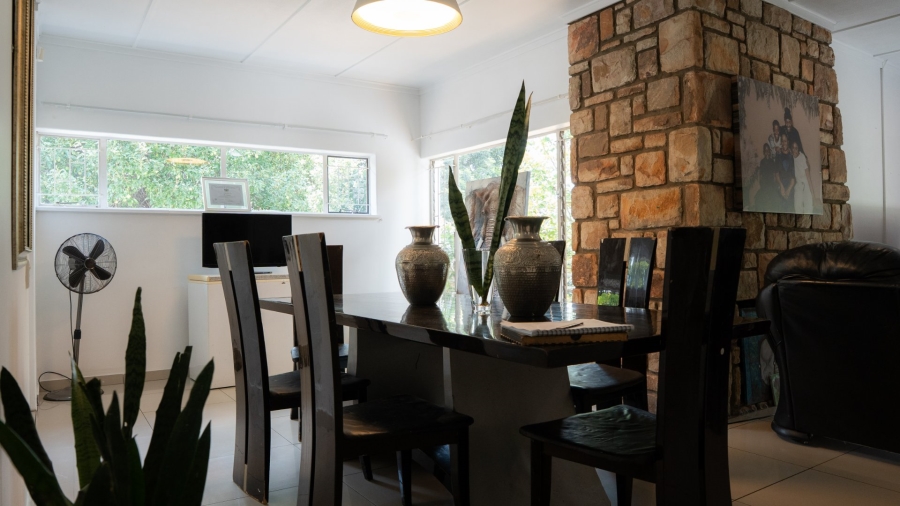  Bedroom Property for Sale in Flamwood North West